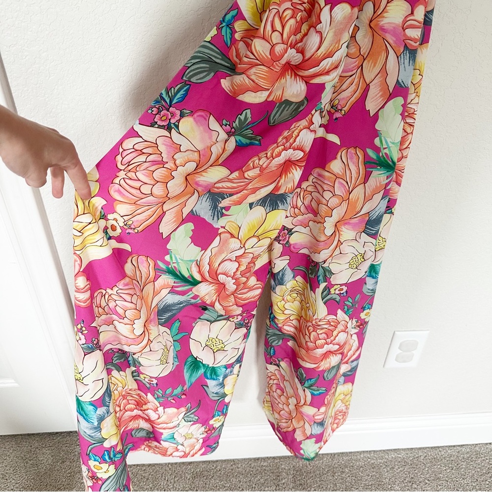 NWT Farm Rio Eulalie Floral Pink Jumpsuit Wide Leg Pockets V Neck Crop Sz S - Picture 9 of 10